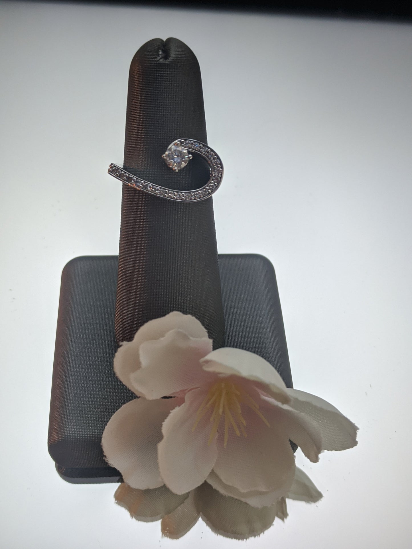 14kt White Gold Diamond Ring