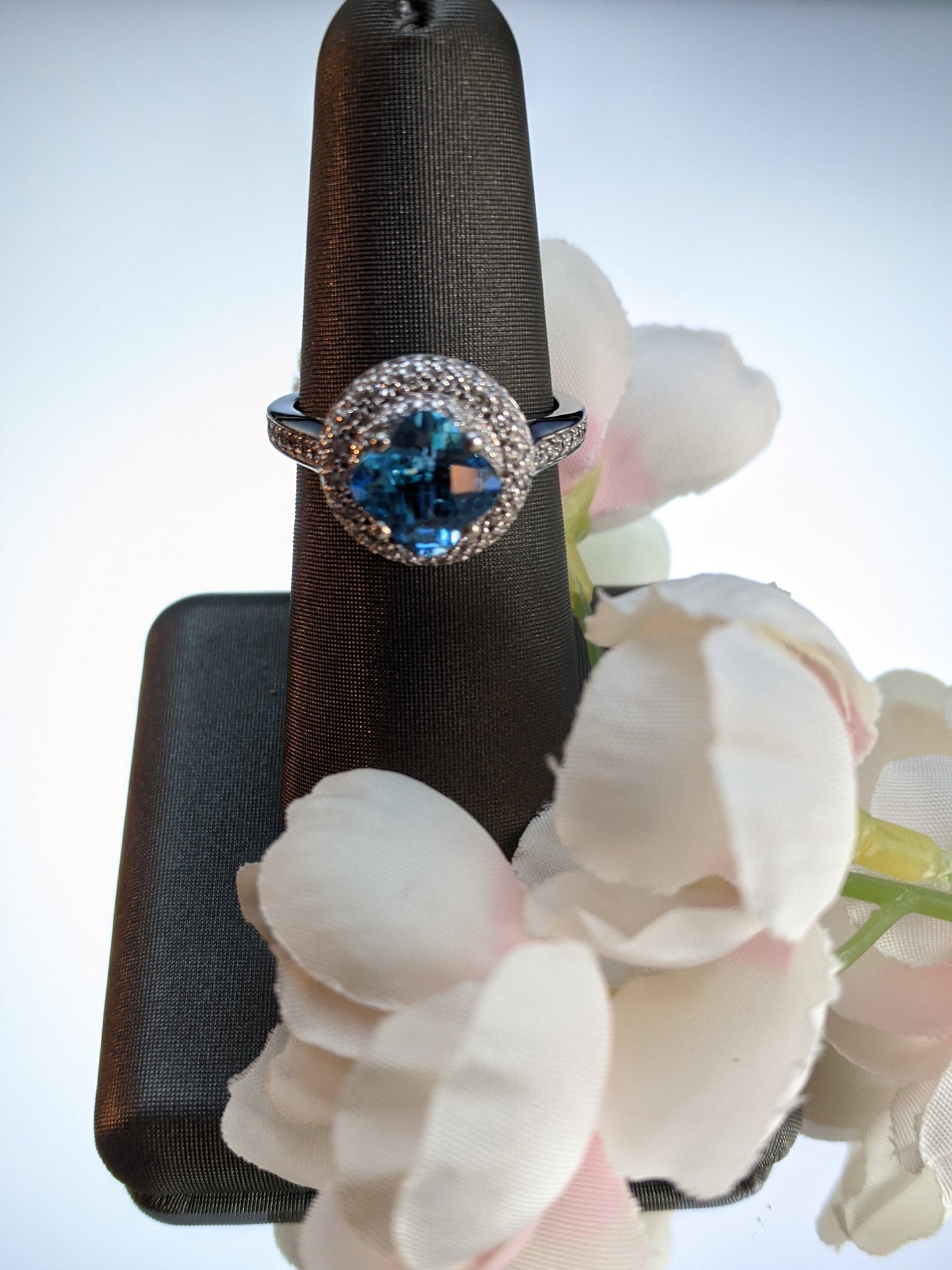 Trendy Topaz Halo Ring